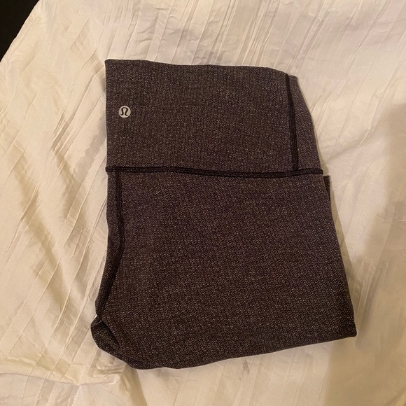 Lululemon Wunder Under 28” - Picture 2 of 4